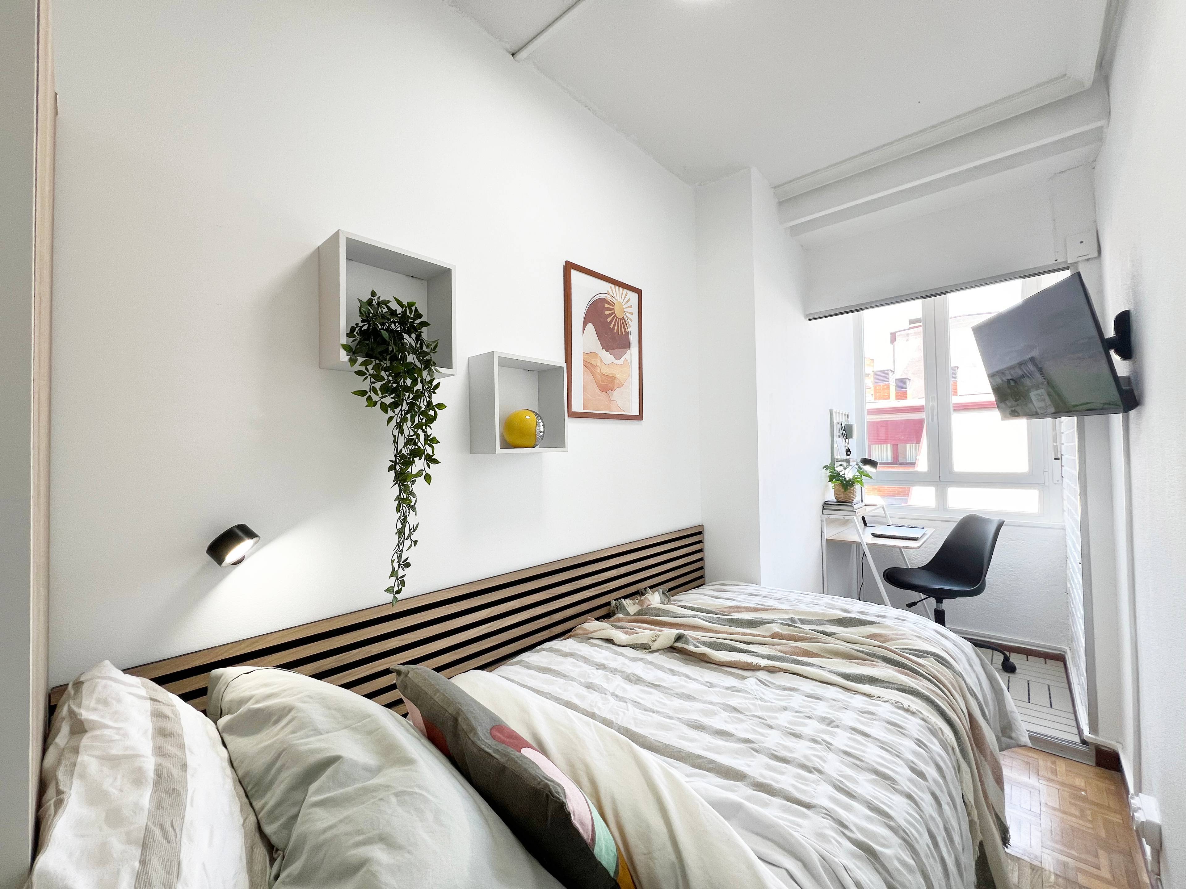Habitación privada III en Calle de Pedro Heredia 1/18