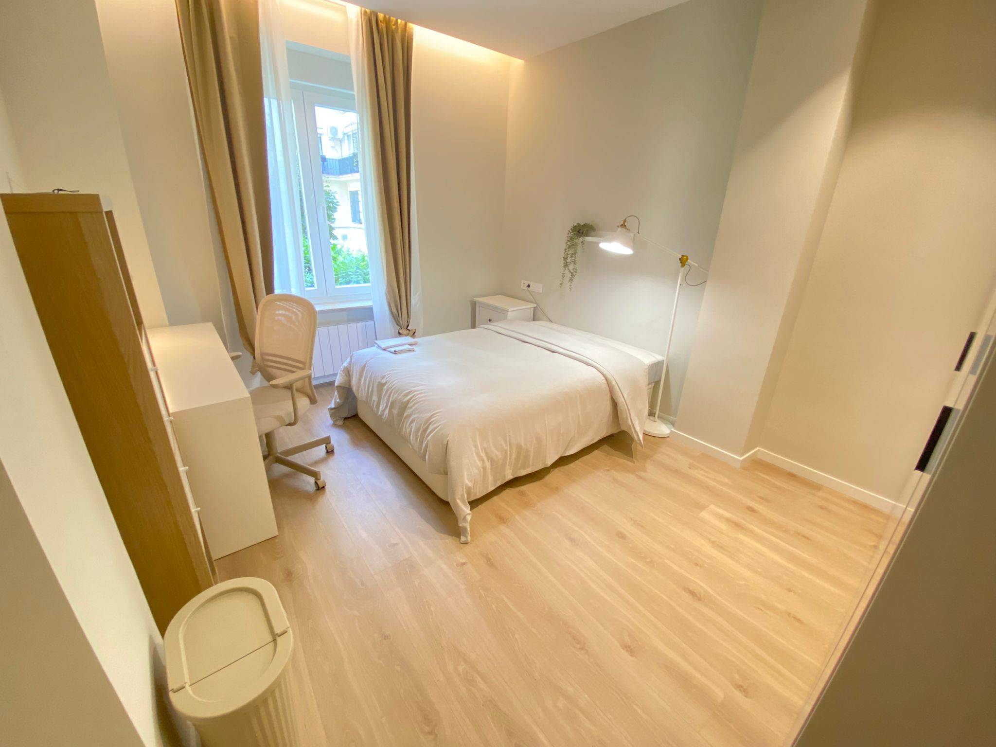 Habitación privada IV en Calle Anunciación 2/25