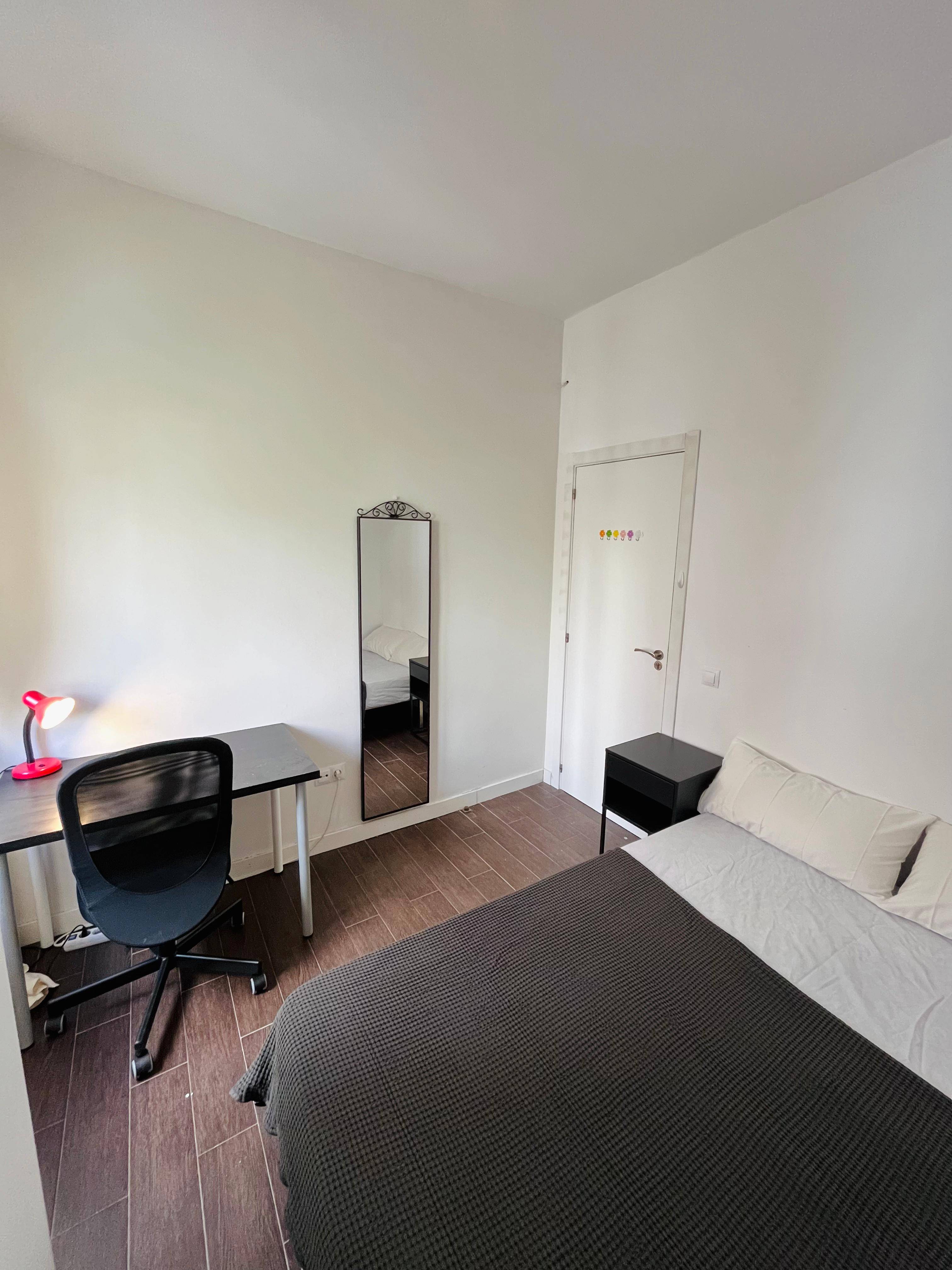 Habitación privada VI en Calle Maudes 1/6