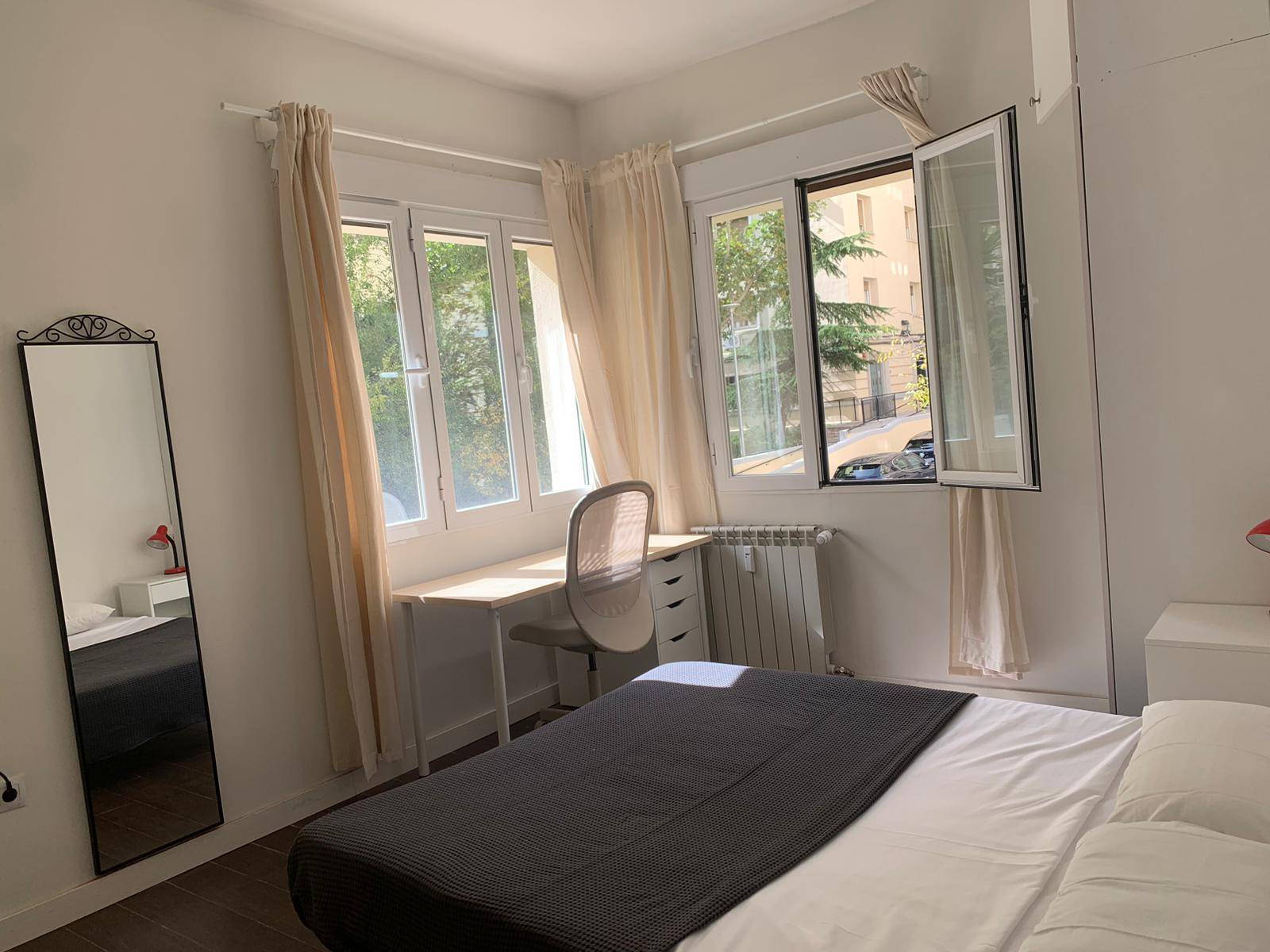 Habitación privada VII en Calle Maudes 2/9