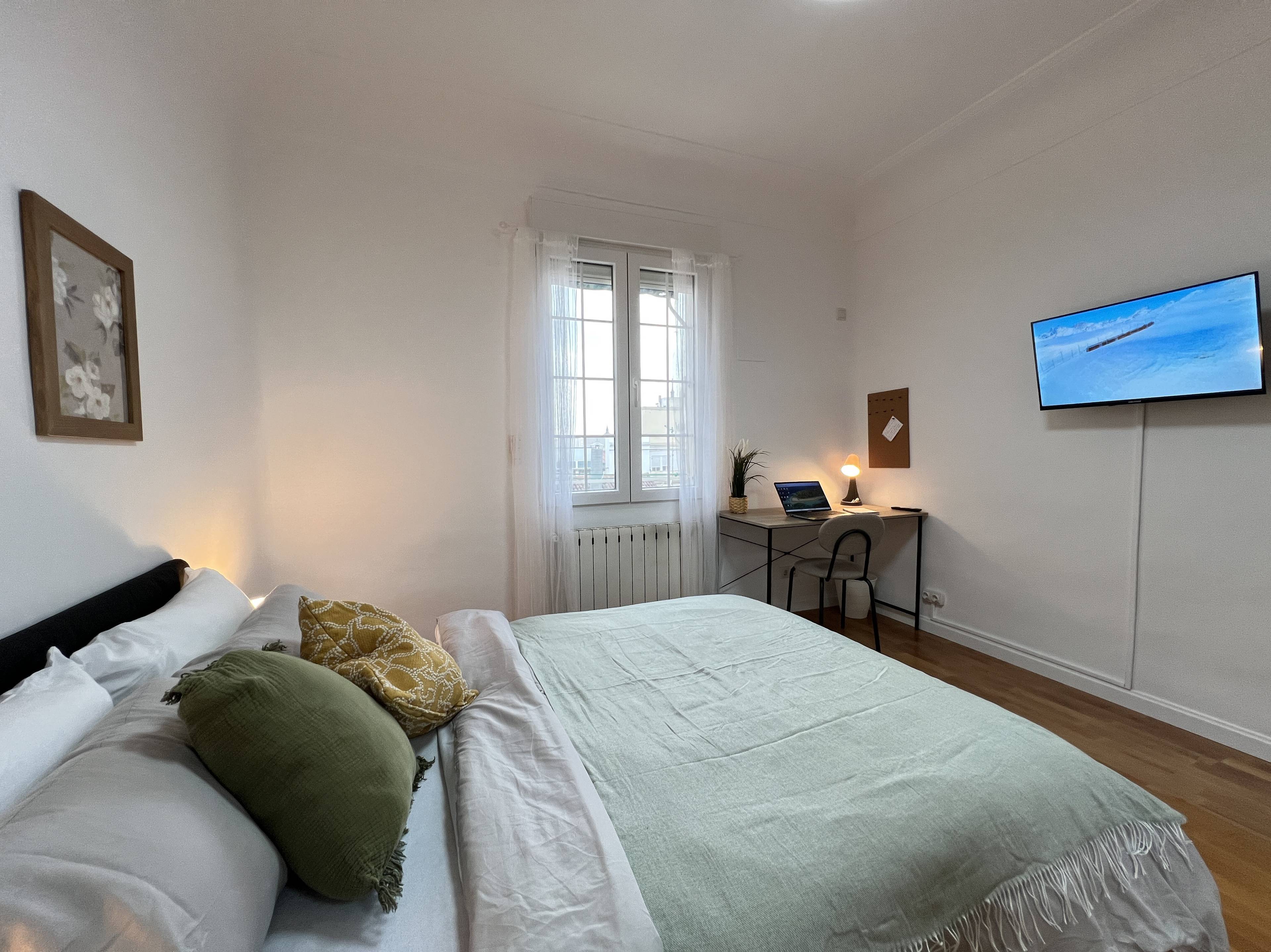 Habitación privada V en Calle de la Abada 1/15