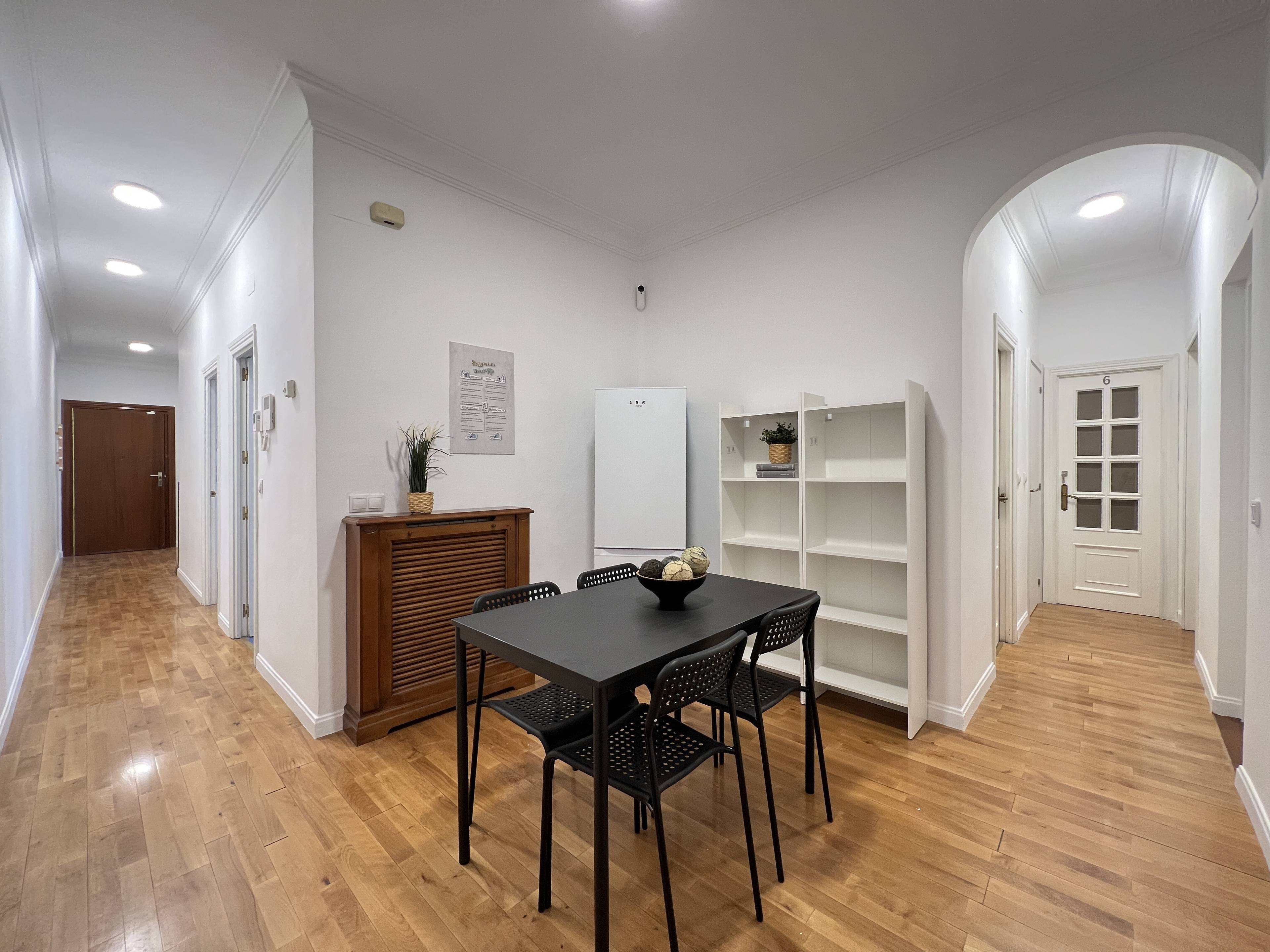 Habitación privada V en Calle de la Abada 15/15