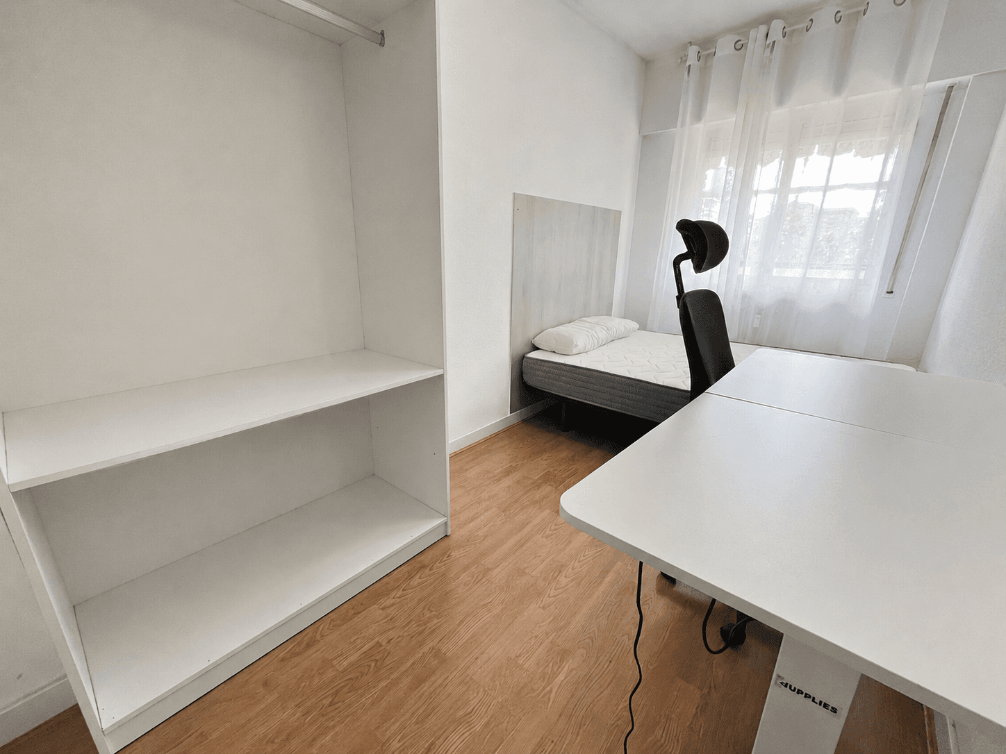 Private room I on Calle de Fermín Caballero 1/8