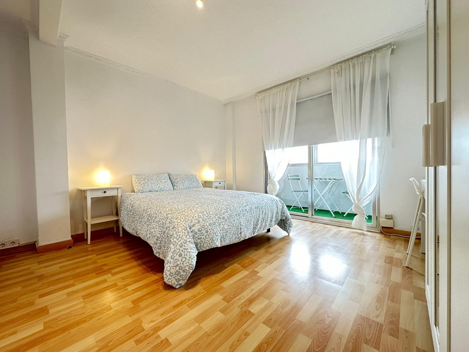 Habitación privada II en Calle de San Asturio Serrano